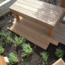 庭に設けたベンチ